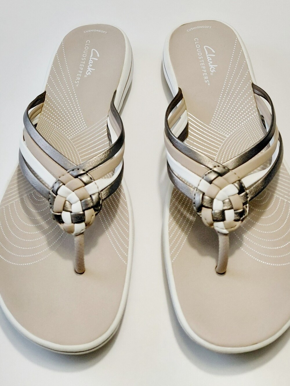 CLARKS  Cloudsteppers Women's Breeze Coral Flip Flop Sandals Size 9M